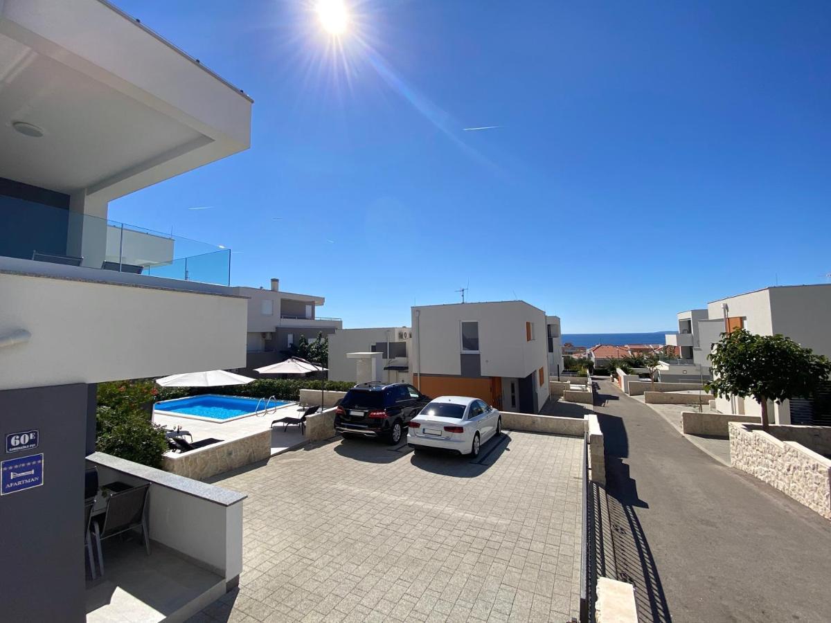 Fantasy Pool Villa Novalja Exterior photo