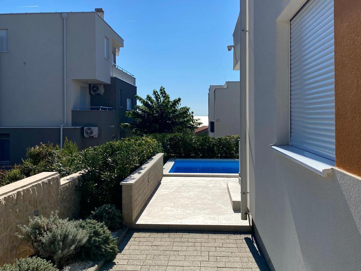 Fantasy Pool Villa Novalja Exterior photo